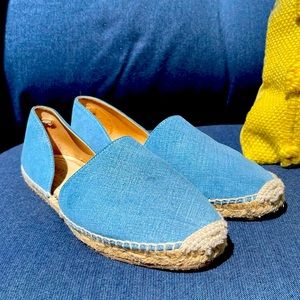 Jimmy Choo-London DREYA  espadrilles flat.  Blue denim slip on shoes. Size 39